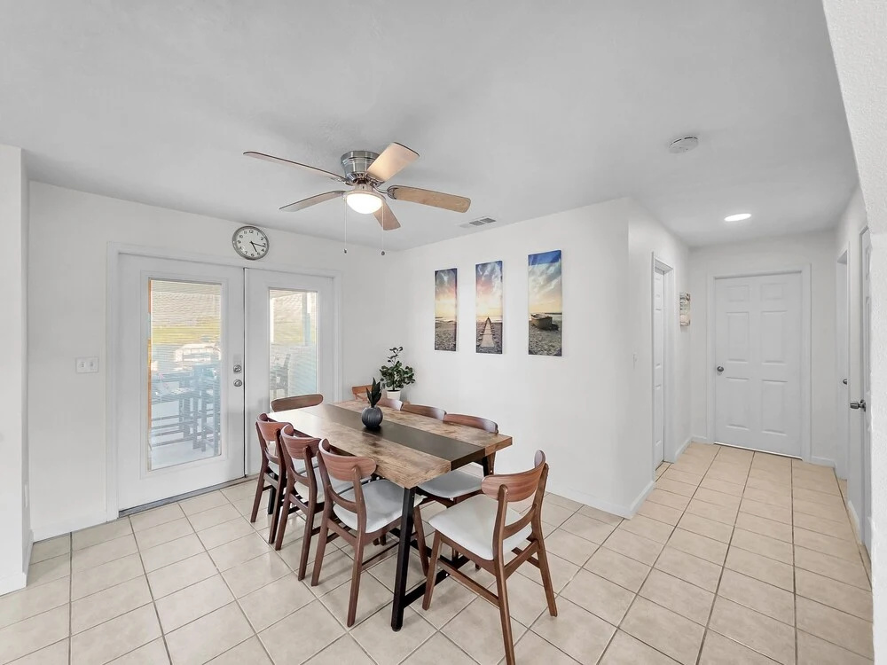 Over The Rainbow 3 Bedroom Home