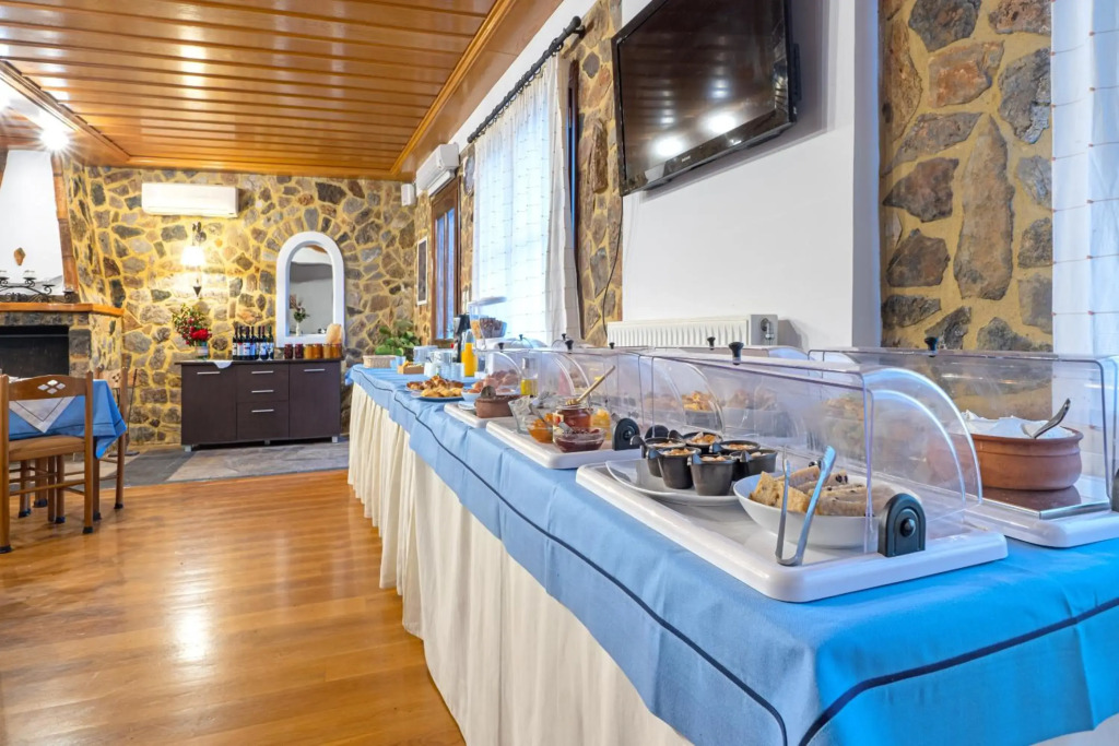 Hotel PARALIAKO Kyparissi