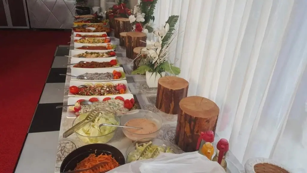 Kadeer Hotel