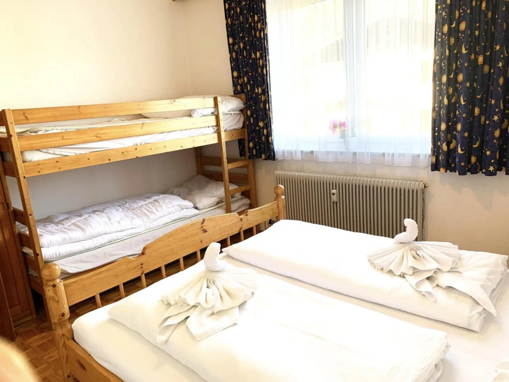 Mountain View 1-Bedroom Apartment-Top 1