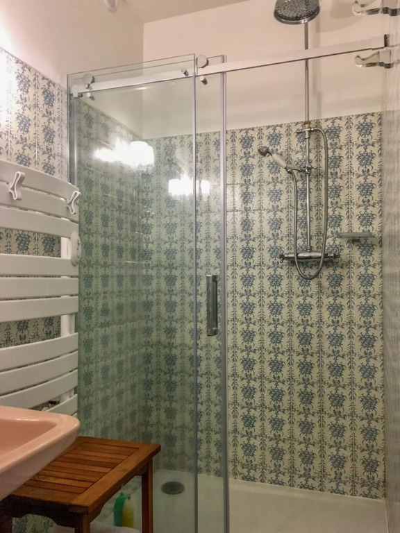Authentic and beautiful one bedroom apartment with sea views