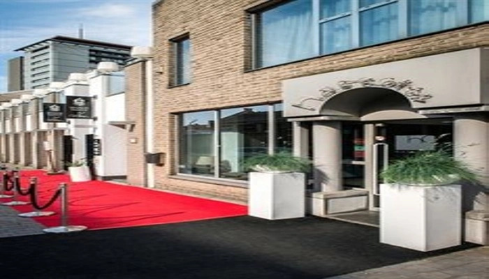 HasHotel