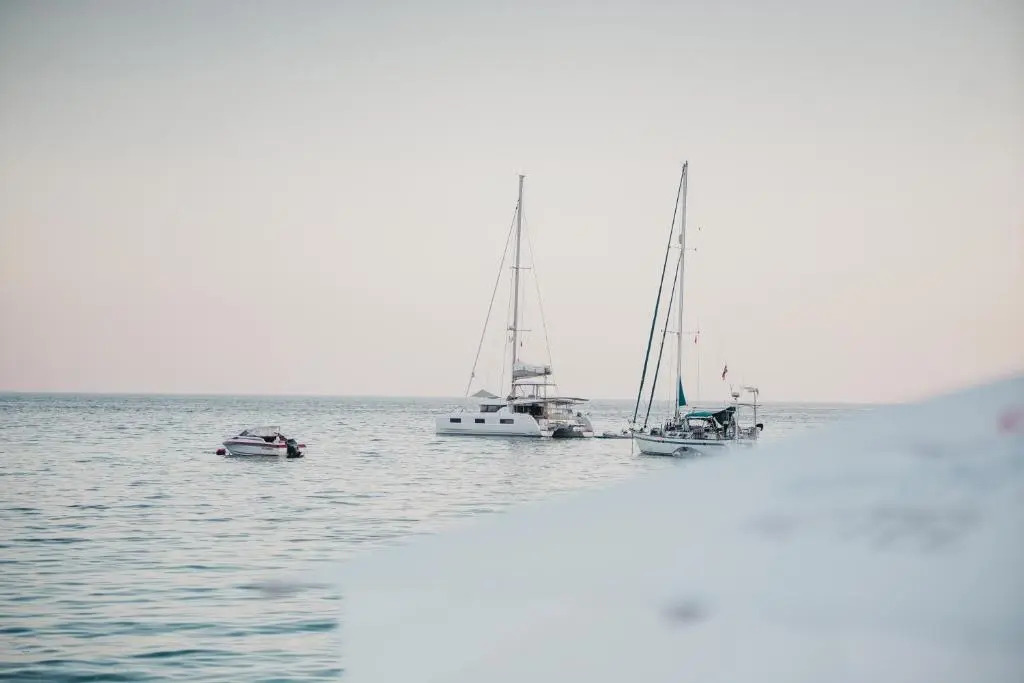 Himara 28