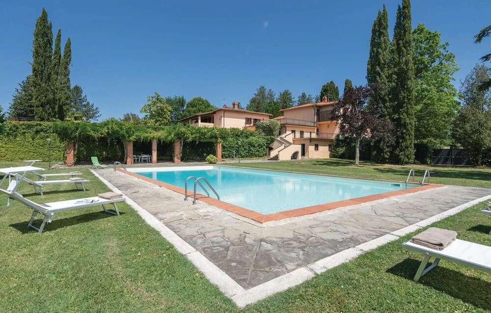 Villa Lama