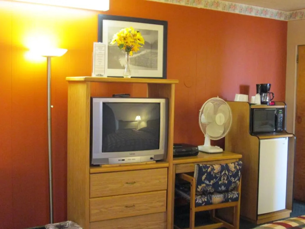 Town House Motel Inc