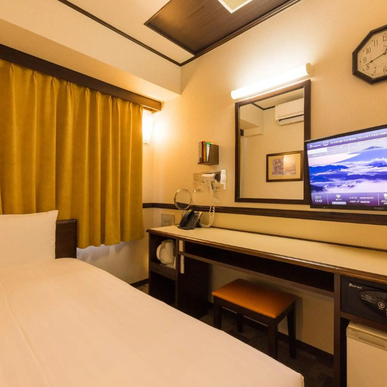 Toyoko Inn Osaka Shinsaibashi Nishi