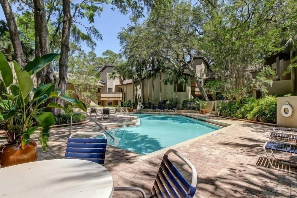 2354/56-courtside Villas