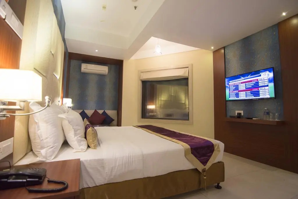 Aura hotel