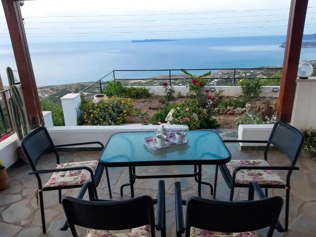 Roussas View Apartments