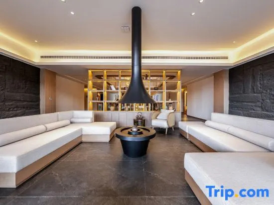 Tengchong Banshan Hot Spring Jingscape