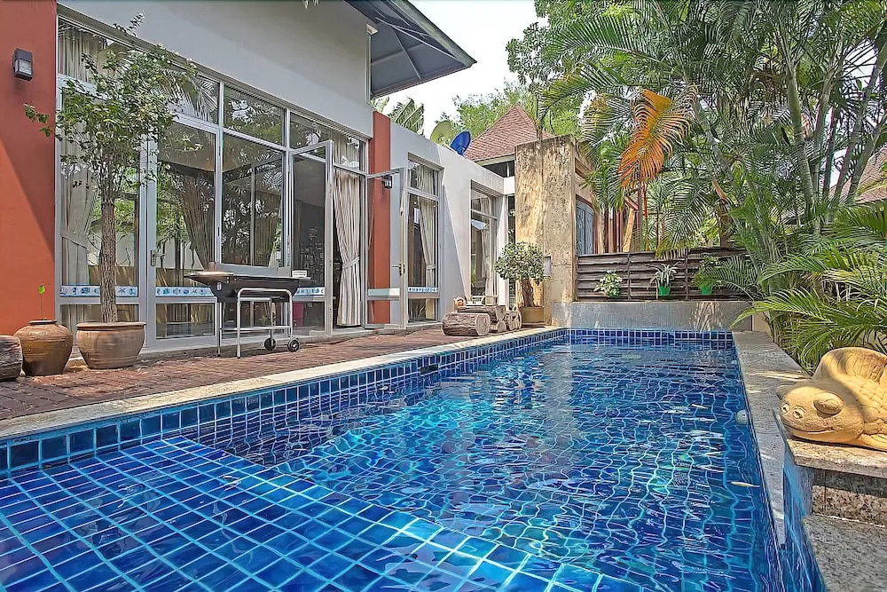 Jomtien Waree 2
