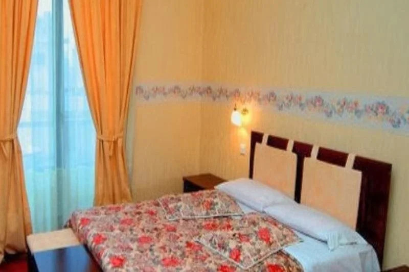 Central Hotel