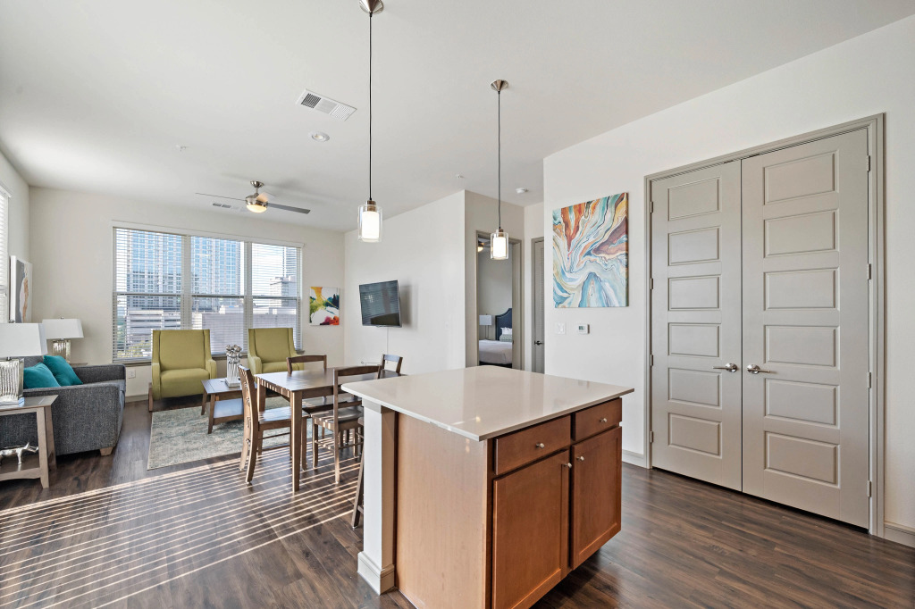 Bright & Recently Upgraded 2BR Apartment