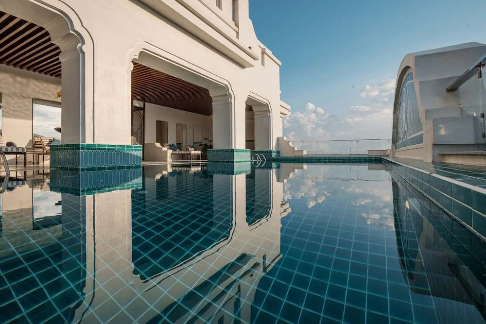 Rex Quang Binh Hotel