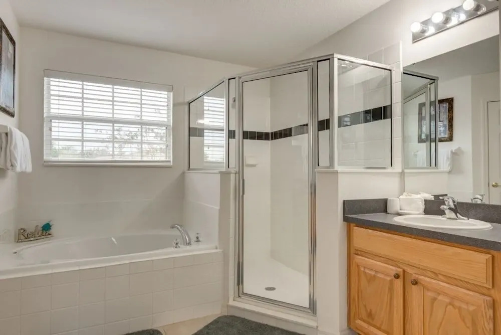 South Facing Pool No Rear Neighbors Game Room! 5 Bedroom Home