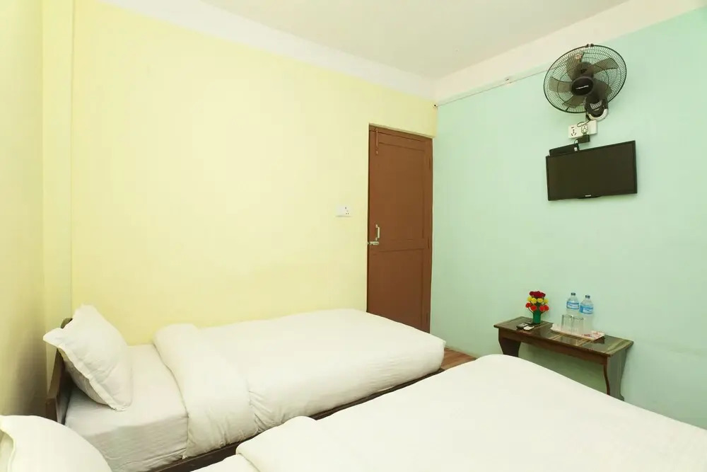 SPOT ON 443 Mountain Wall Hotel