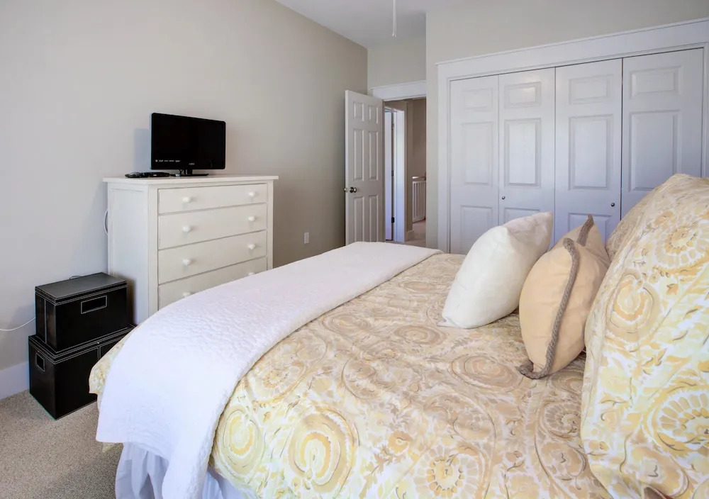 Magnolia Bay 8585