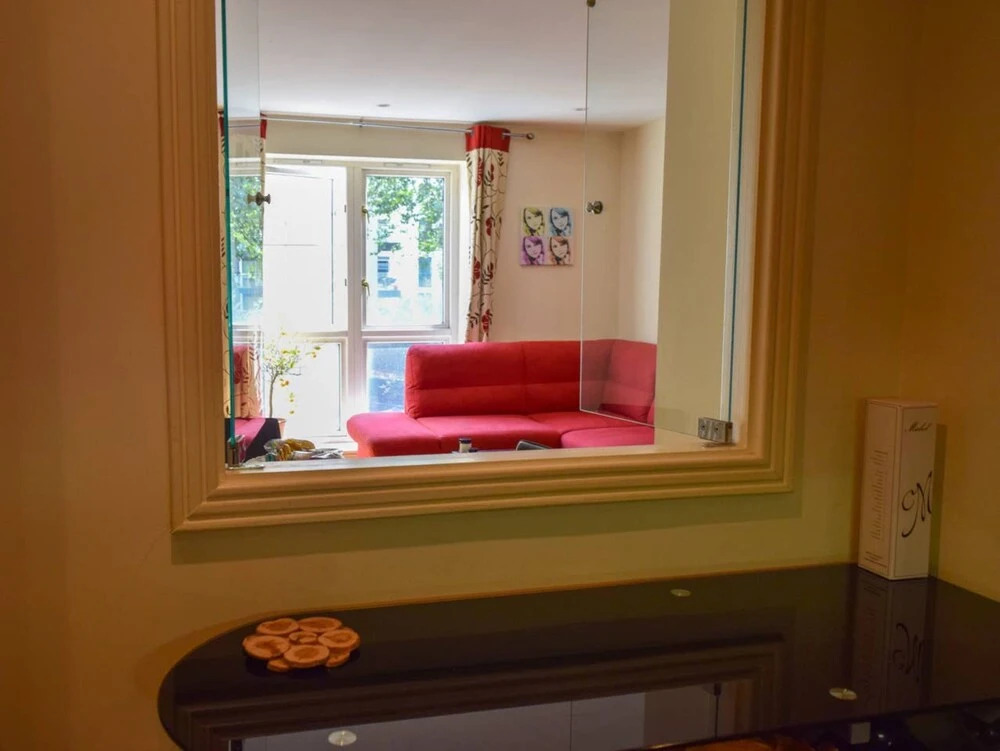 Vibrant 1 Bedroom Flat In Farringdon