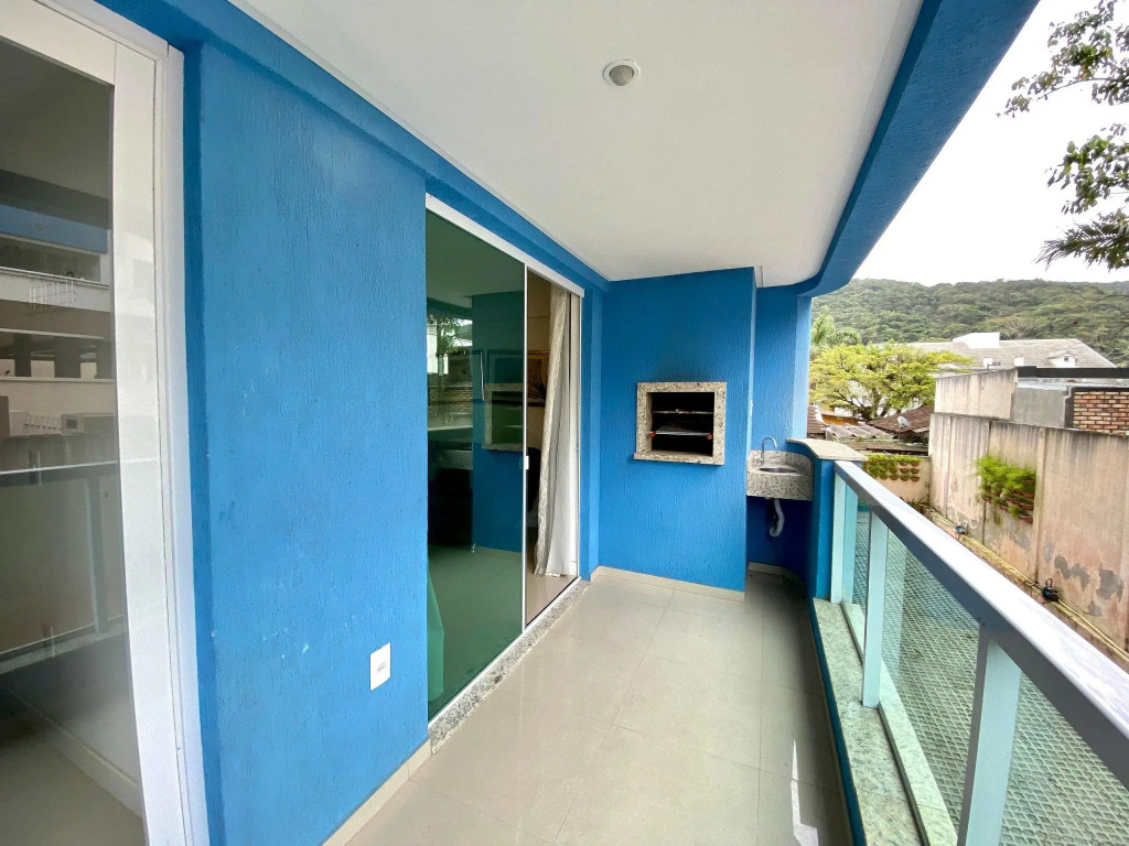 Confortável Apartamento em Condomínio com Piscina