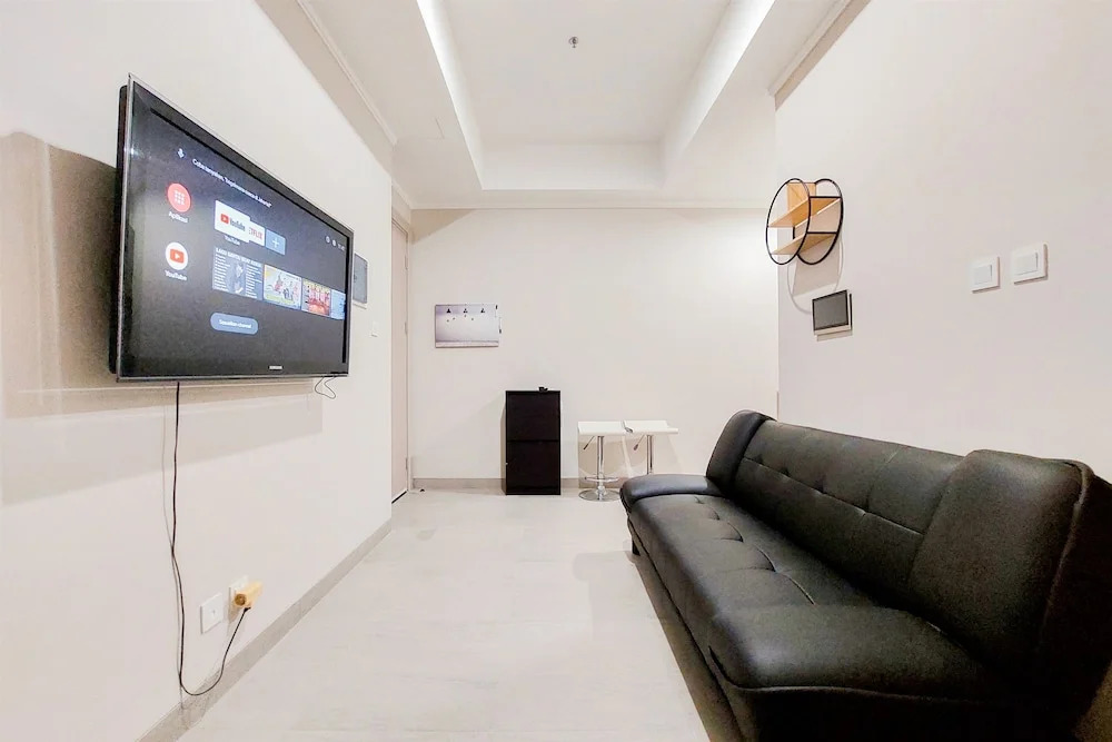 Modern And Warm 2Br At Menara Jakarta Kemayoran Apartment