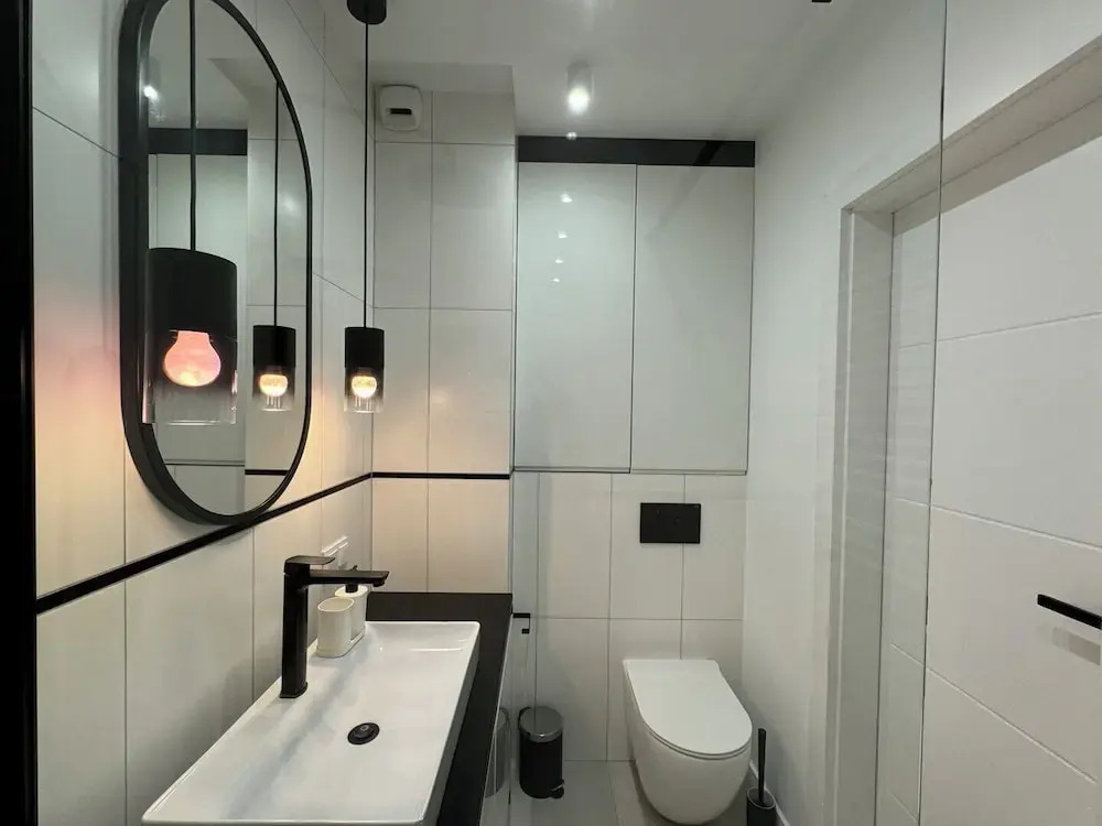 Aura 40 City Center & Free Parking by Downtown Apartments