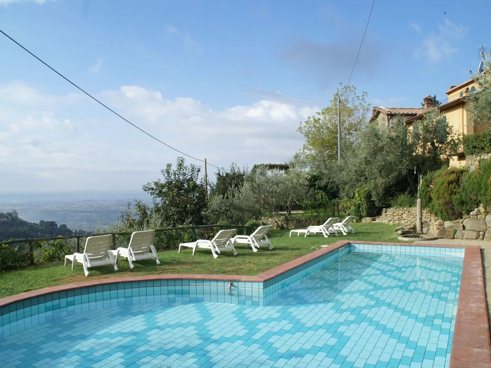 Peaceful Holiday Home in Lamporecchio With Pool