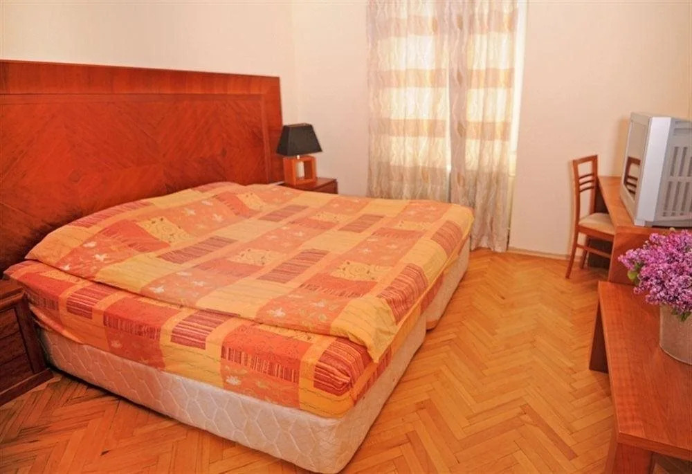 Butterfly Apartment