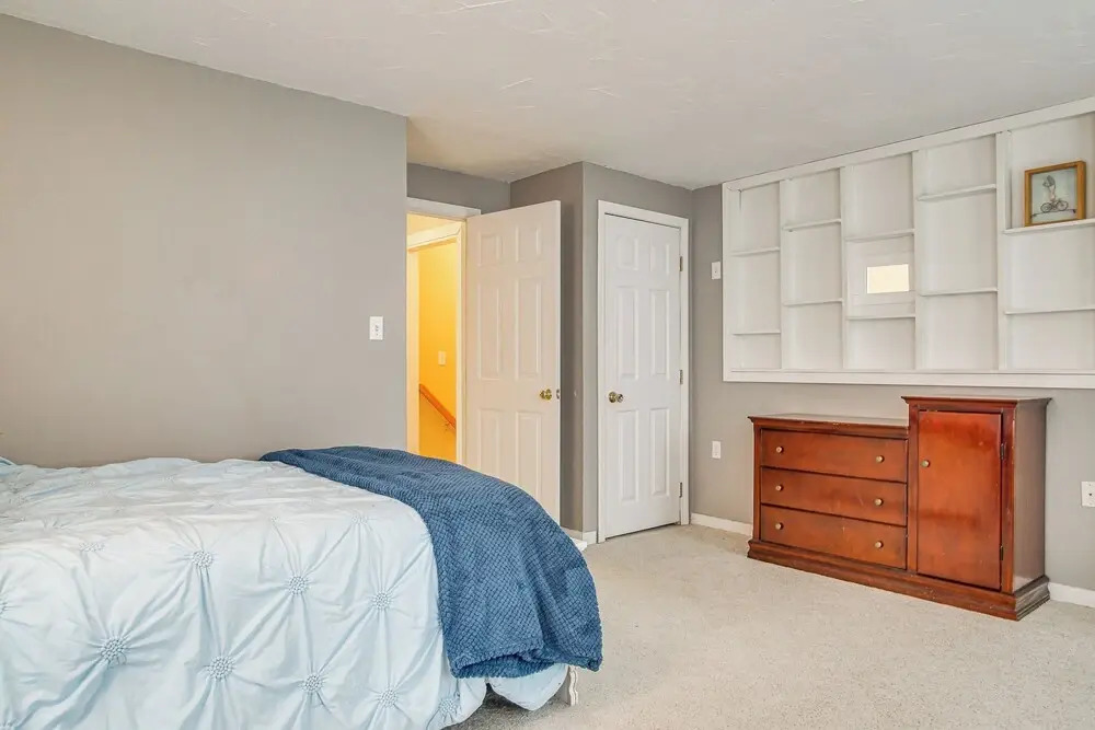 Beach & Lake Access: Group Getaway in Mashpee!