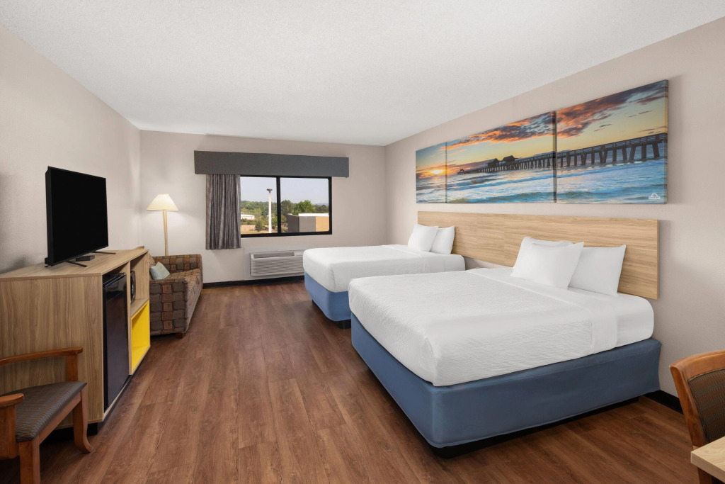 Days Inn by Wyndham Phenix City Near Fort Benning