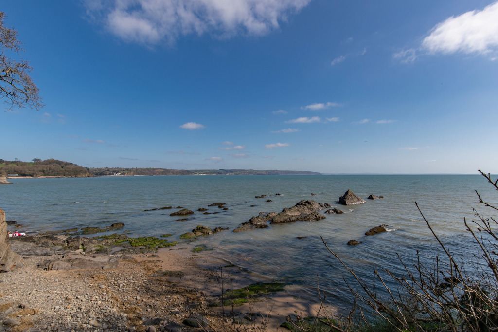 Cystanog Fach - Spectacular Sea Views, Balcony and Terrace, Parking