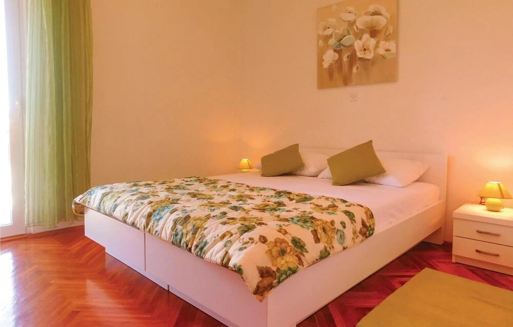 Stunning Home in Hvar With Wifi and 2 Bedrooms