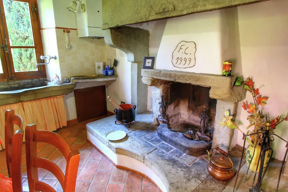 Farmhouse with pool,Ortignano