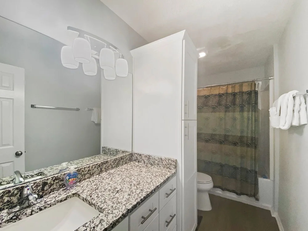 On the Beach - 2 Br townhouse by RedAwning