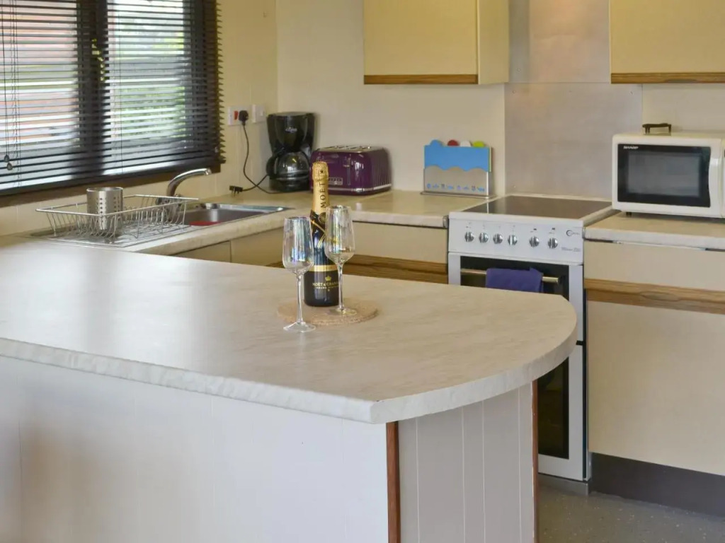 Yare View Lodge