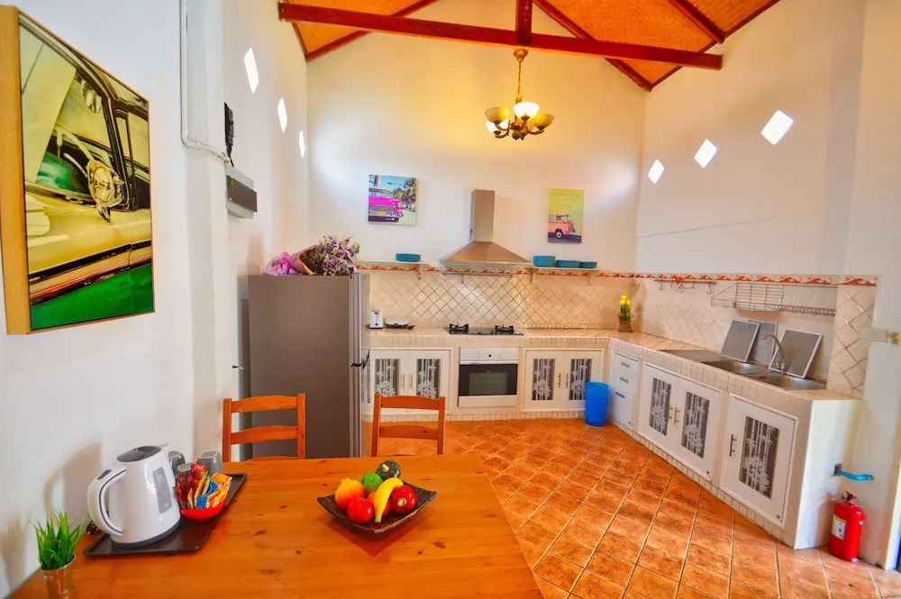 ROMANTIC Pool Villa - 6 Bedroom - Private Pool & Absolute Privacy - Perfect for Groups