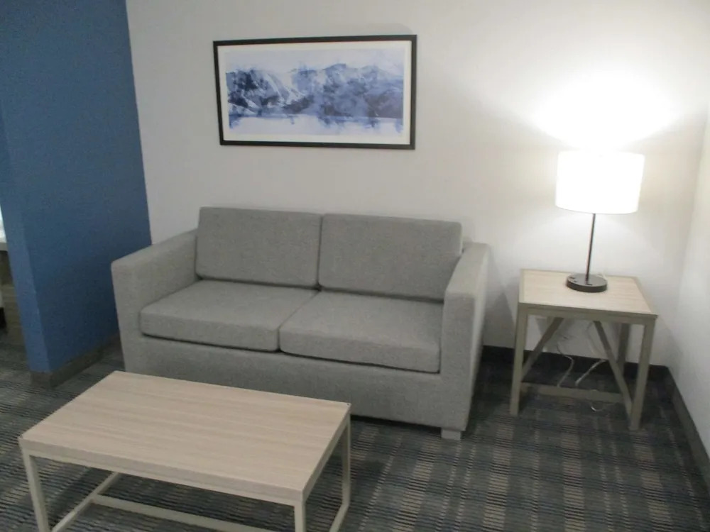 Merica Inn & Suites