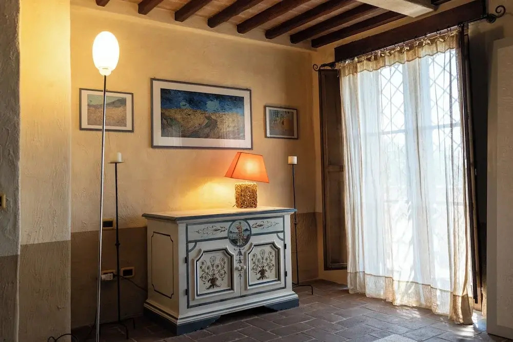 Tenuta di campagna con piscina immersa nel verde