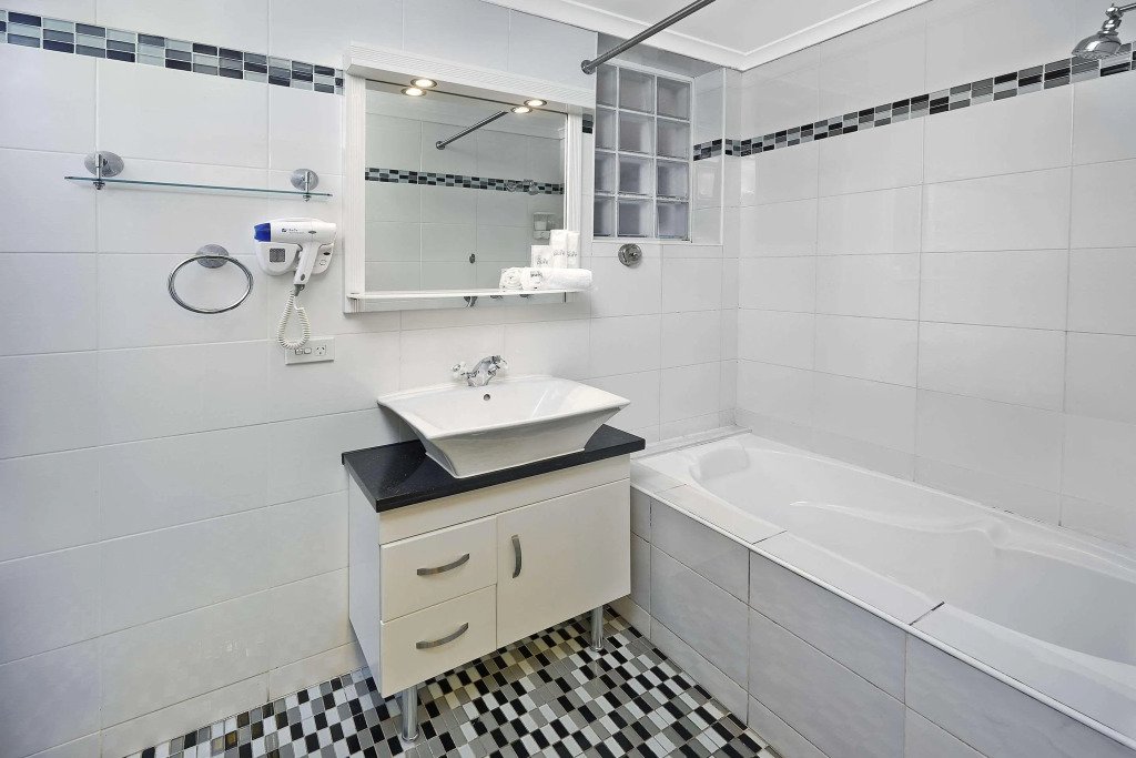 Comfort Inn & Suites Burwood