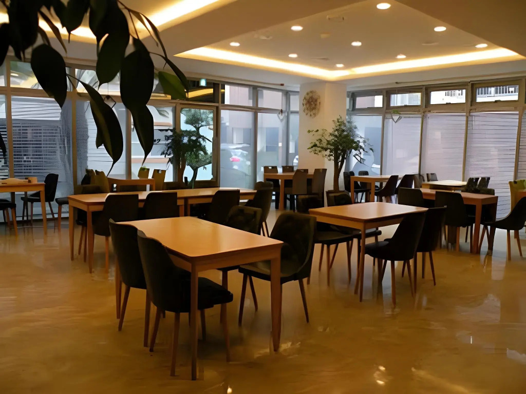 A-One Hotel
