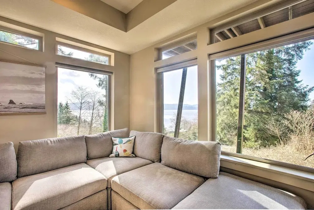 Luxe Coastal Haven w/ Bay Views & Hot Tub