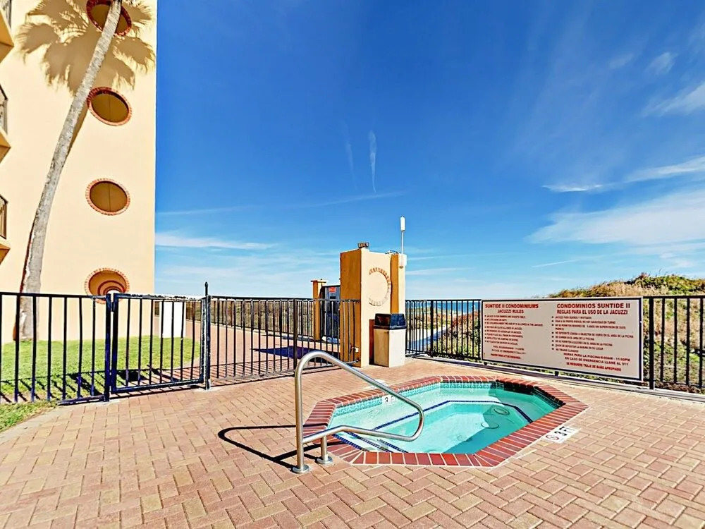 4400 Gulf Blvd Condo Unit 305 2 Bedrooms 2 Bathrooms Condo