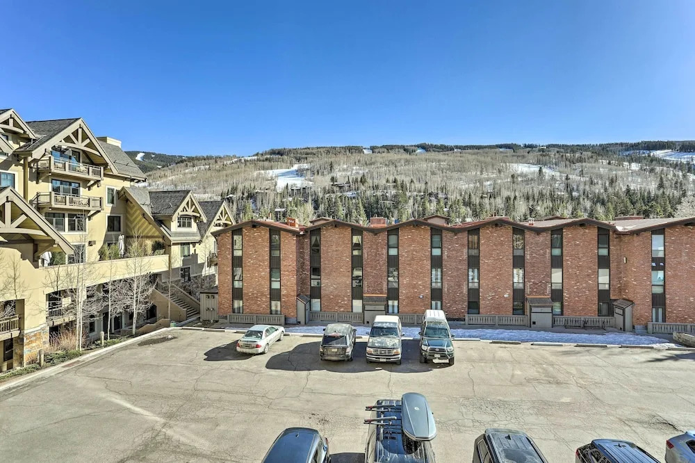 Updated Condo: Walk to Vail Village & Ski Shuttle