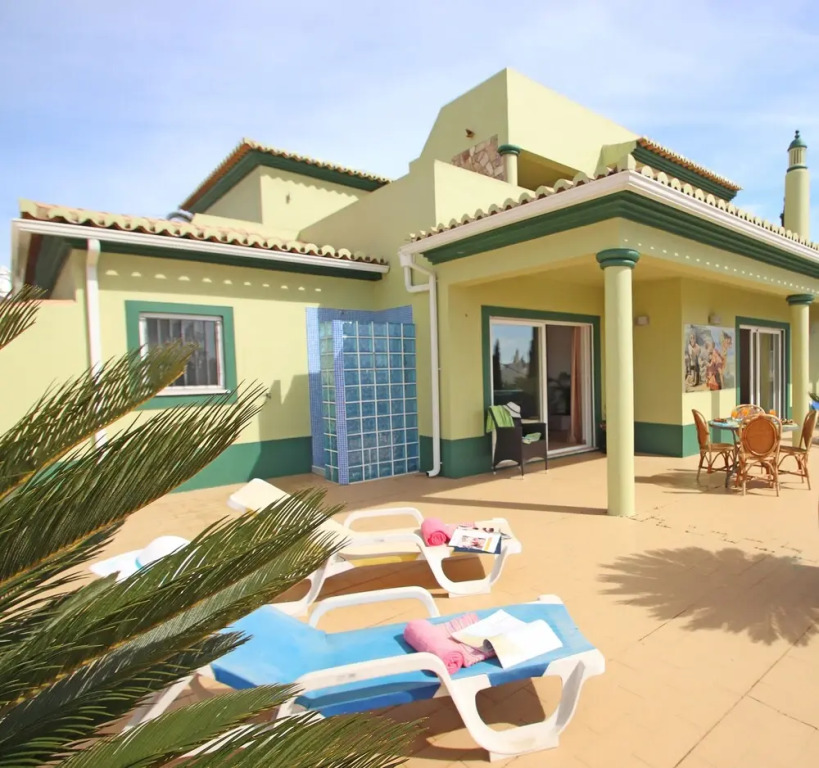 Villa Saint Thomas - Moradia tranquila com piscina aquecível em Carvoeiro