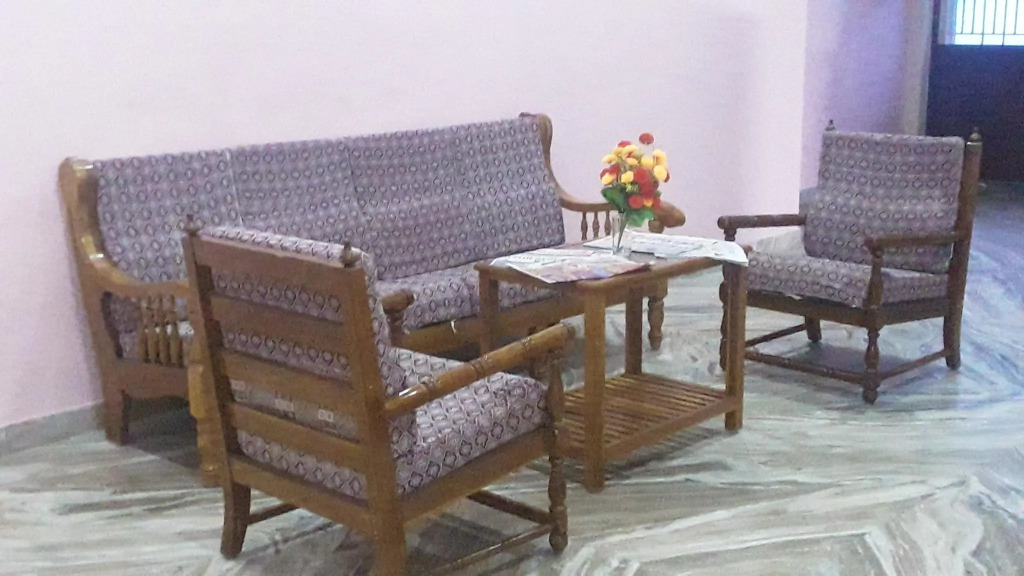 Hotel Saravana Grand