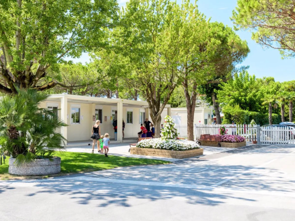 Residence Village (CLL240)