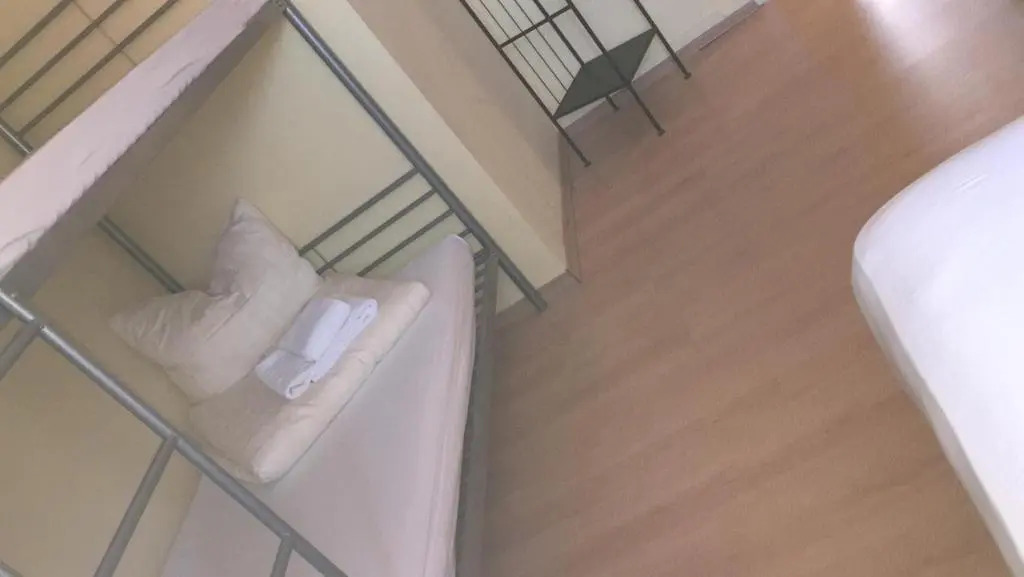 Doppelbettzimmer mit Bad