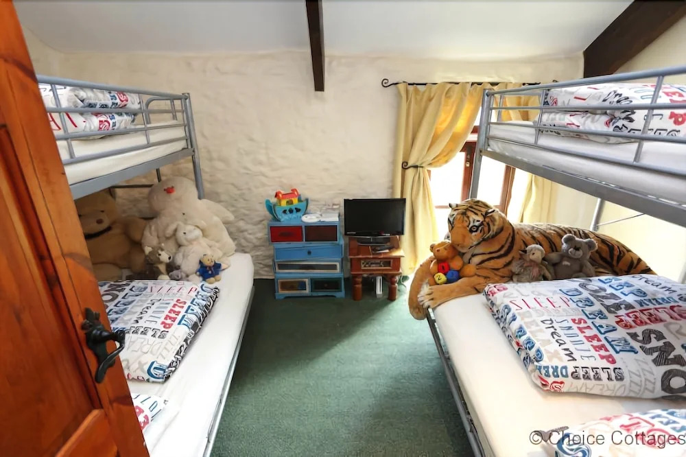 SAUNTON GRANGE 7 Bedrooms