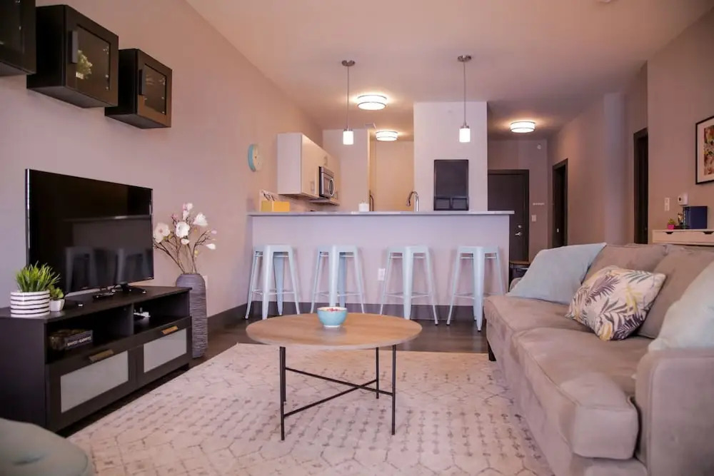 Lockerbie Square 2BR Apt Near Mass Ave
