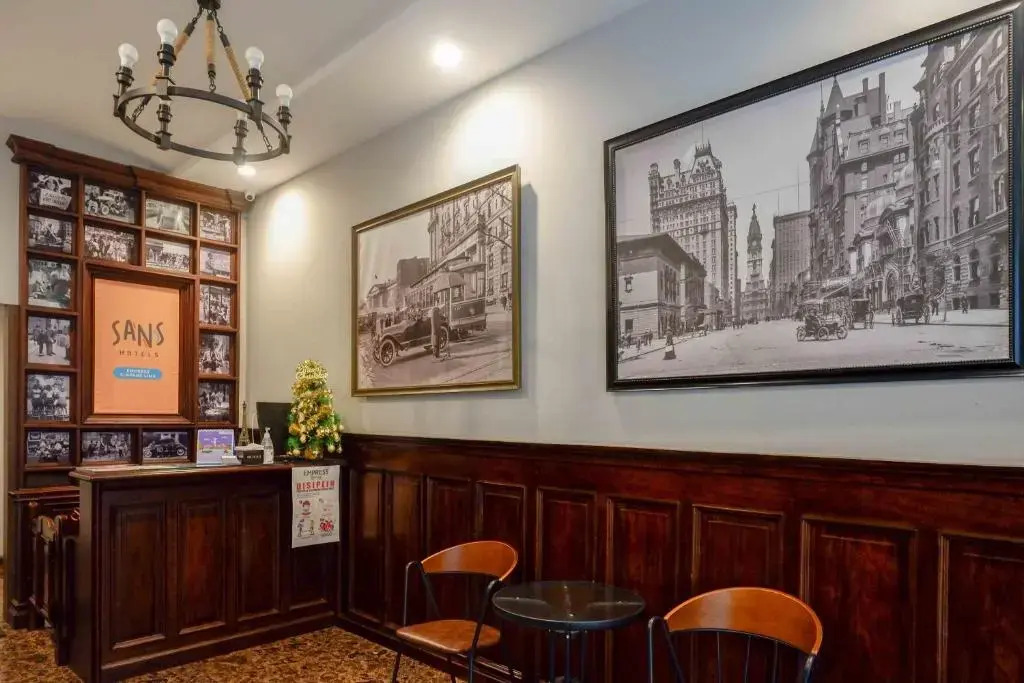 Sans Hotel Empress Simpang Lima