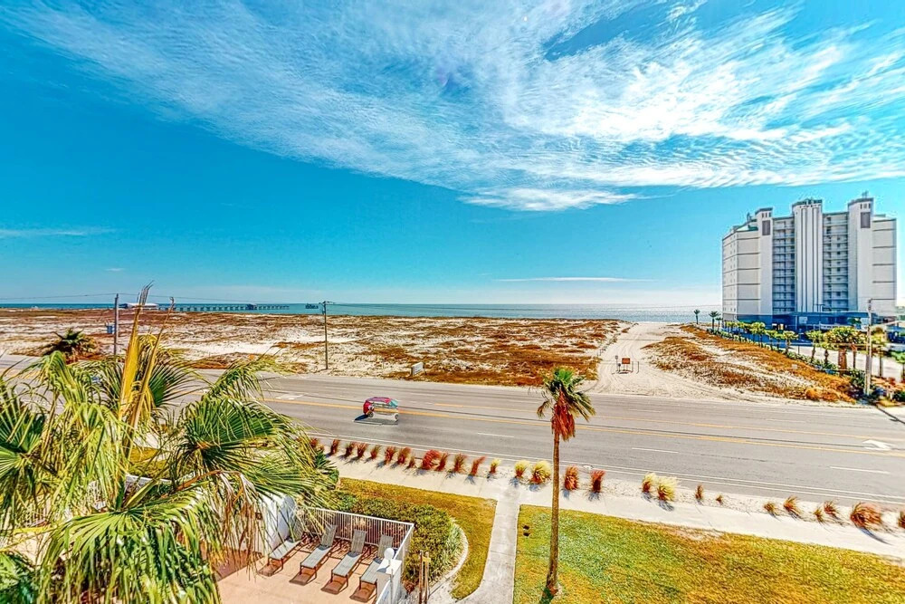 Direct Gulf Front Condo with Resort Pools with Hot Tubs - Steps to Beach